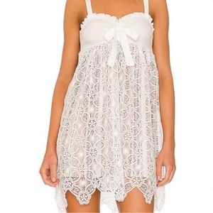 Tularosa Paula Mini Dress🤍No Tags but never worn, love this dress wish it fit:(